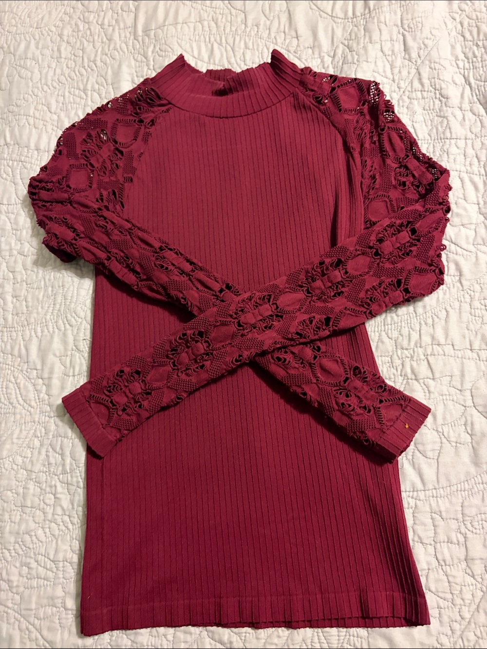 Ribbed Lace-Sleeve shirt in Burgundy.